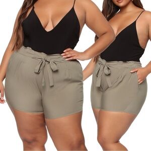 FASHION Nova NWT 3X (22/24) Olive Rosie Tie Paperbag Waist Shorts (T05.4)